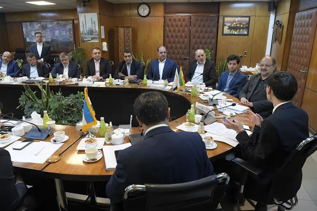 پیشنهاد تشکیل میزدائم همکاریهای صنعت پتروشیمی ایران و ازبکستان