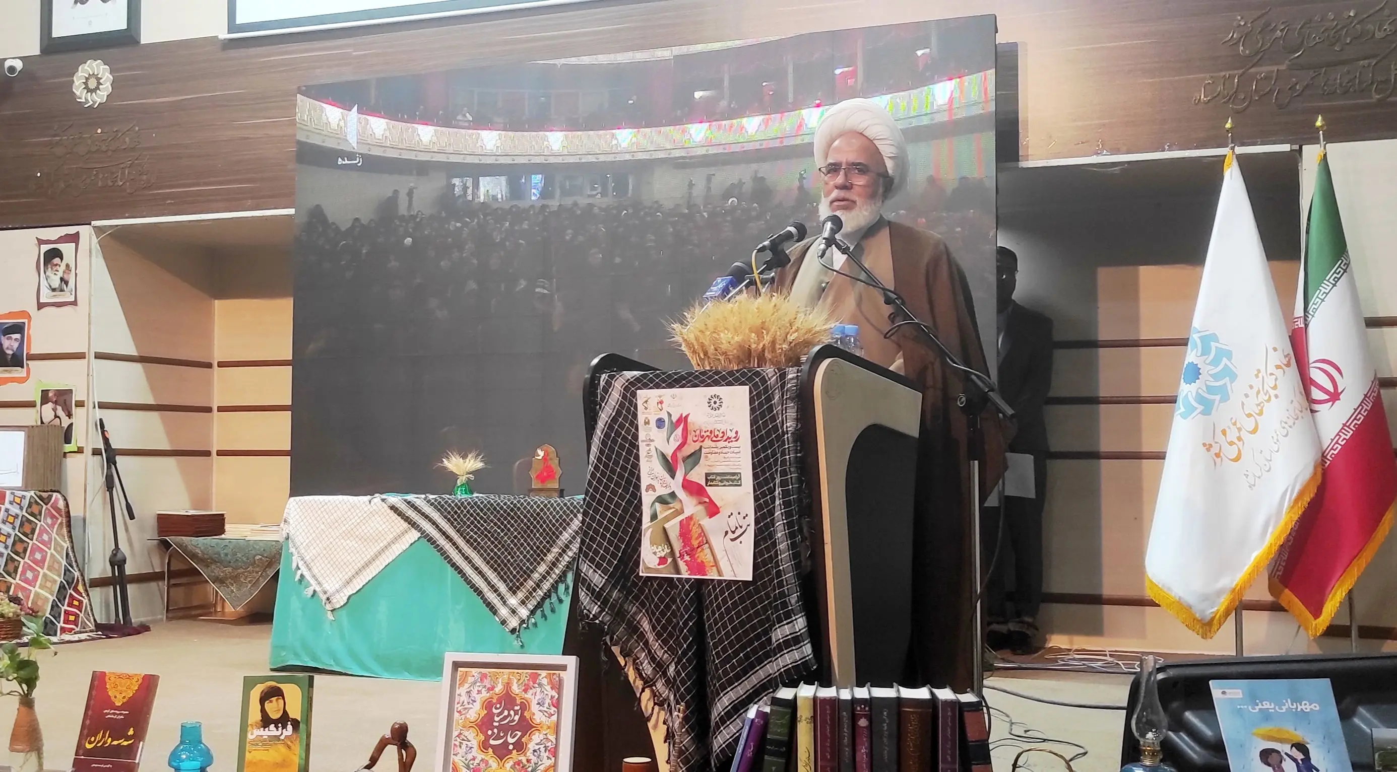 کتاب میراث ماندگار بشر است و هیچ‌گاه جایگزین نخواهند داشت