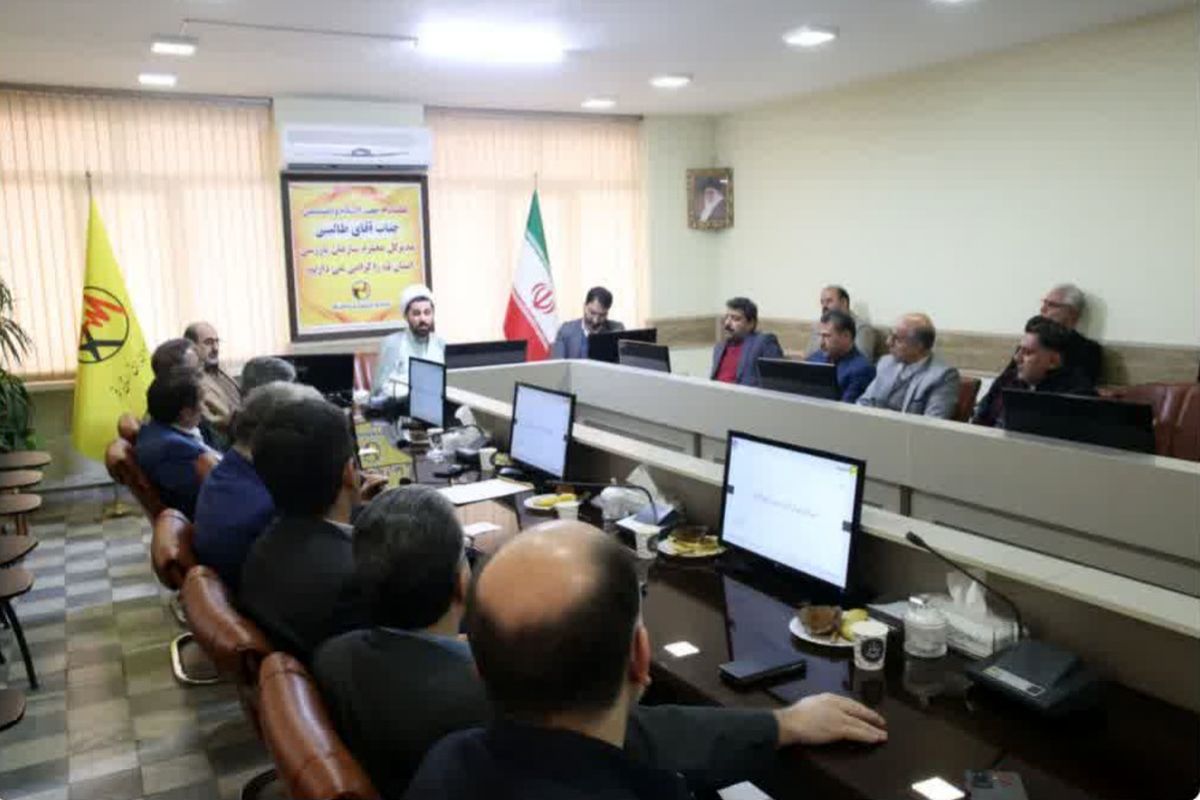 دیدار و گفتگو مدیرکل بازرسی استان قم با مدیران شرکت توزیع نیروی برق