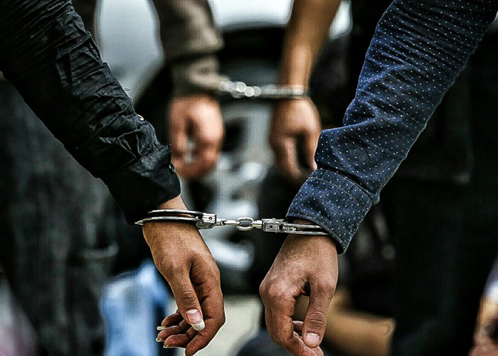 دستگیری سارقان داخل خودرو با 14 فقره سرقت در فریدونکنار