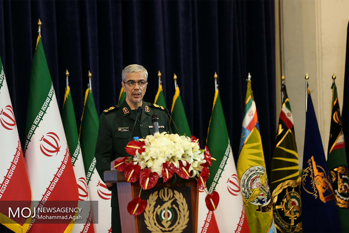 مبارزه با تروریسم دفاع از ایران است