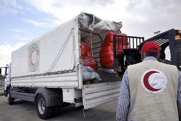 کمک های اهدایی کشور جمهوری آذربایجان به سیل زدگان تحویل هلال احمر داده شد