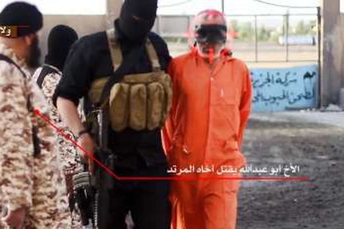 یک داعشی برادر خود را اعدام کرد