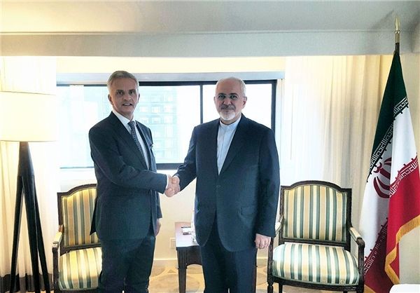 وزیران خارجه ایران و سوئیس با یکدیگر گفت وگو کردند