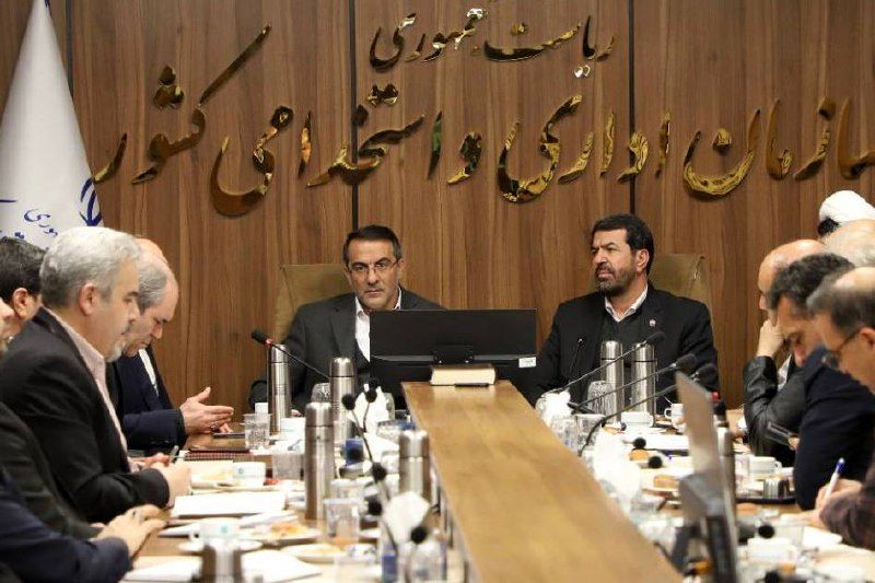 ناترازی نیروی انسانی استان همدان با حضور رئیس سازمان اداری و استخدامی بررسی شد