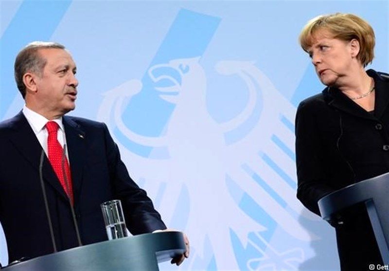 مرکل:همه شهروندان ترکیه‌ می‌توانند به آلمان سفر کنند