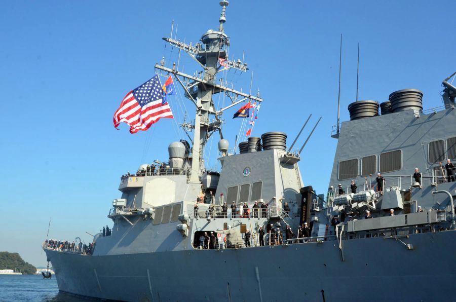جنجال عبور کشتی های نیروی دریایی آمریکا از تنگه تایوان