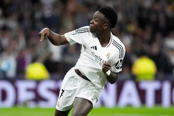 وینیسیوس با آلونسو تمدید قرارداد را رد کرد