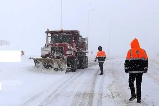 برای تردد از راه‌ها، تجهیزات زمستانی فراموش نشود