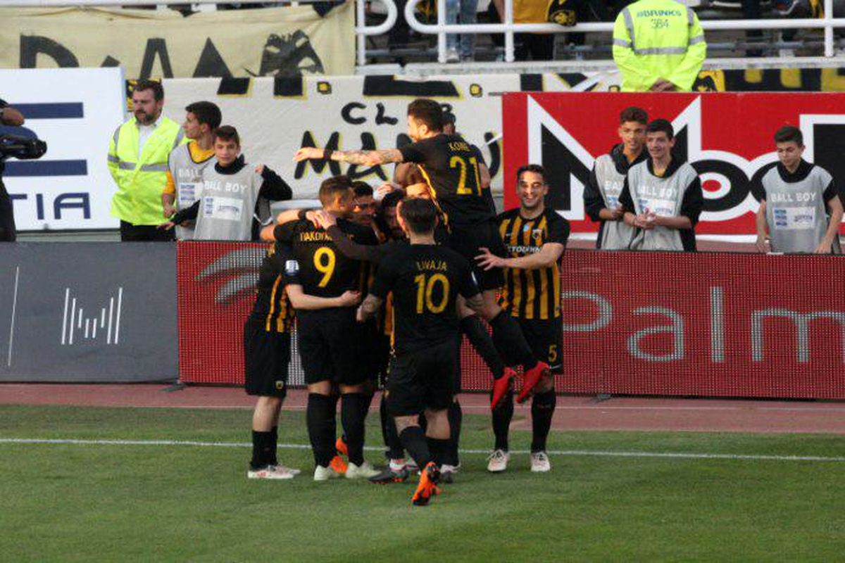 شجاعی همراه تیم آ اِ ک آتن به قهرمانی در لیگ یونان دست یافت