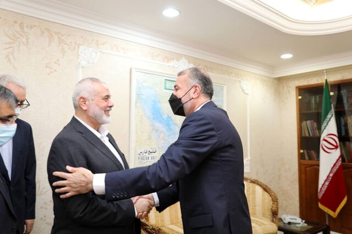 Iran FM meets Hamas leader Ismail Haniyeh in Doha