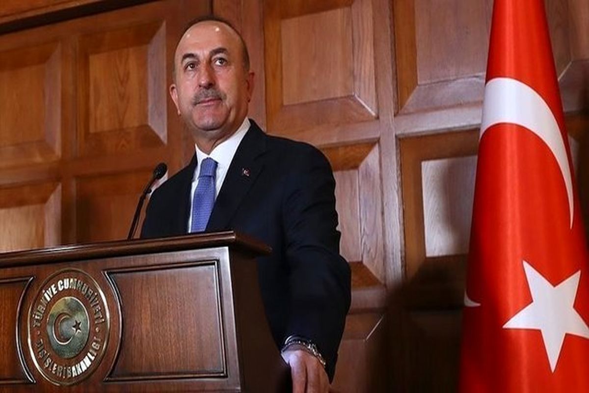 وزیر خارجه ترکیه عازم انگلیس شد