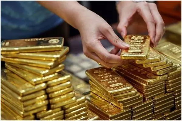 قیمت طلا جهانی سربه زیر شد