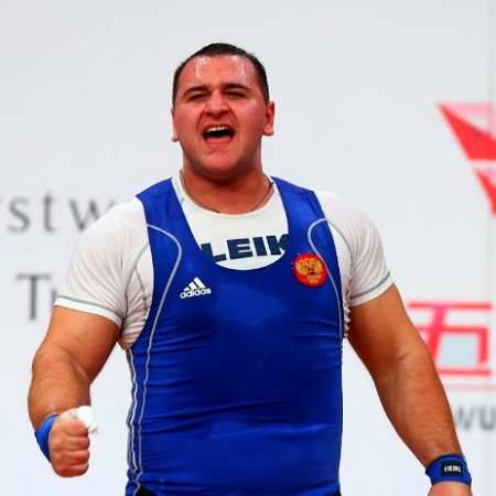 قهرمان روسی وزنه برداری جهان دوپینگی و از ریو ۲۰۱۶ محروم شد