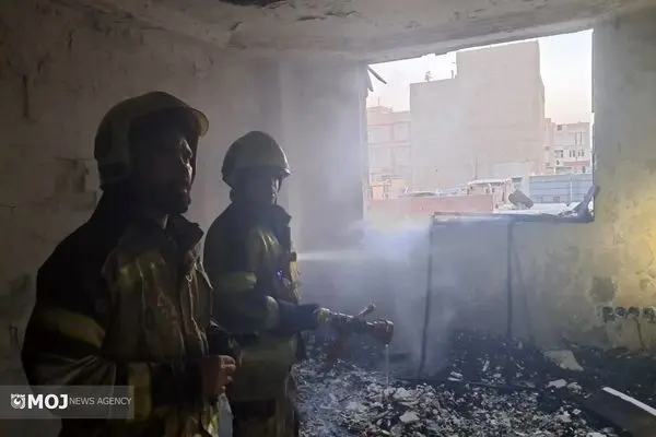 آتش‌سوزی در ساختمان ۵ طبقه نعمت‌آباد/ واکنش سریع آتش‌نشانان جان دو نفر را نجات داد