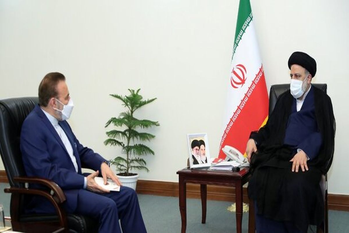دبیر شورایعالی انقلاب فرهنگی و واعظی با آیت الله رئیسی دیدار کردند