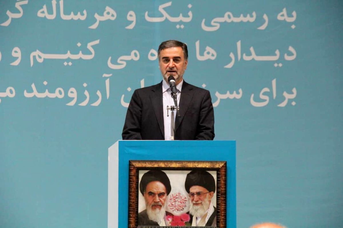 مسئولان استان باید در حل مشکلات جامعه کارگری پای کار باشند/ ورود ما به مسائل مختلف استان، کارشناسی است