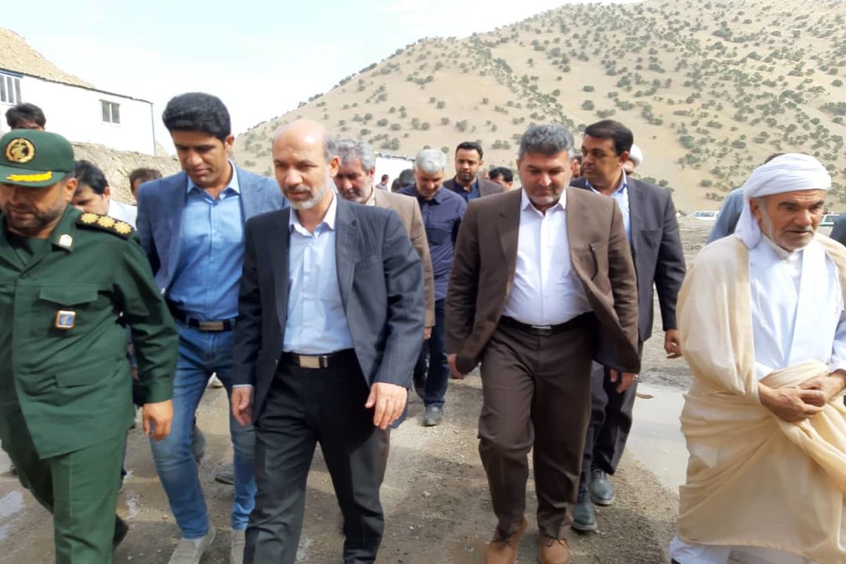 بازدید وزیر نیرو از پروژه احداث تونل سیاه طاهر در ثلاث باباجانی