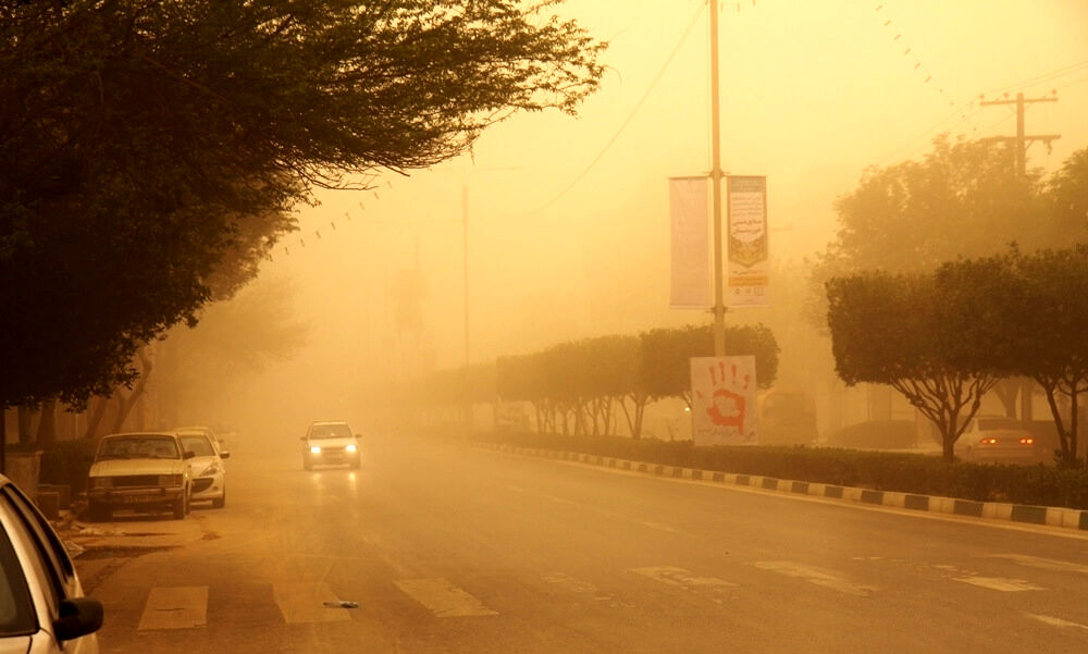 جدال باران و گرد و غبار در آسمان خوزستان