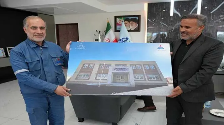 دیدار مدیریت آموزش و پرورش شهرستان شازند با مدیرعامل شرکت پالایش نفت امام خمینی ره شازند