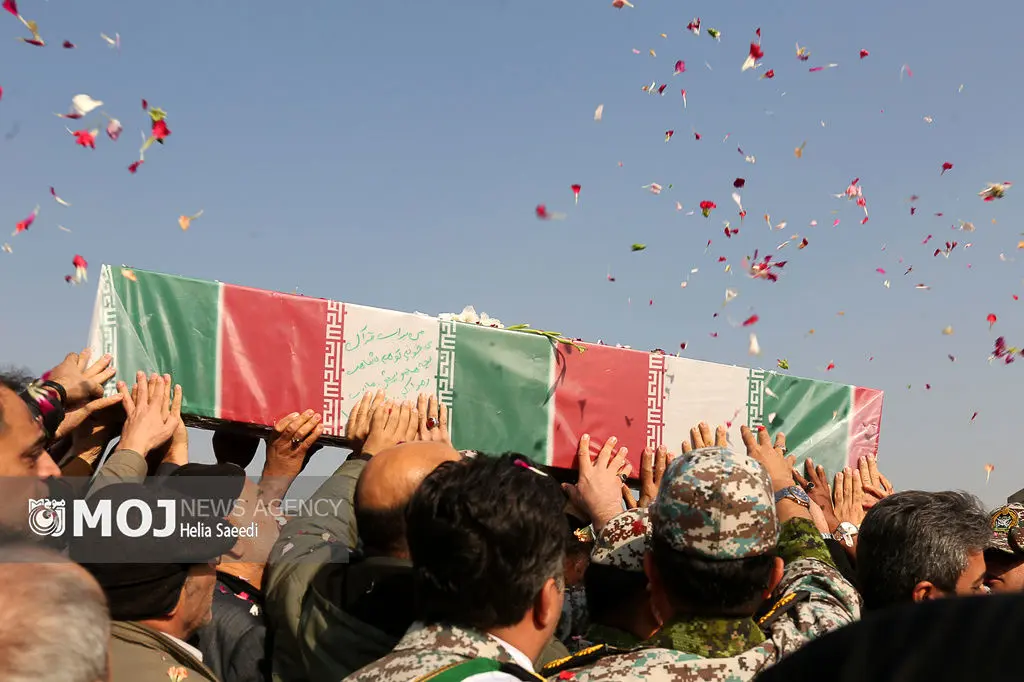 پیکر مطهر شهید گمنام در ورزشگاه تختی اهواز آرام گرفت