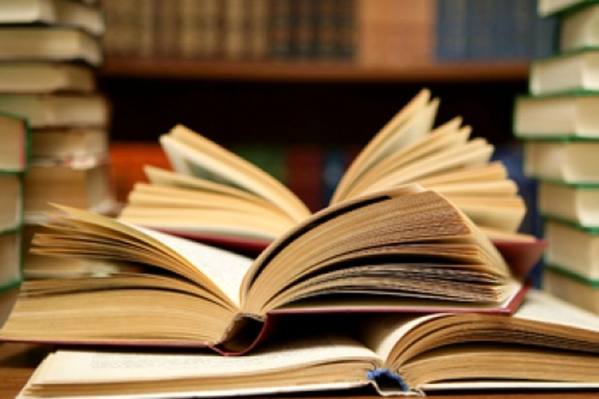 دانش‌آموزان در شهری که ثبت نام کرده‌اند کتب درسی خود را تحویل بگیرند
