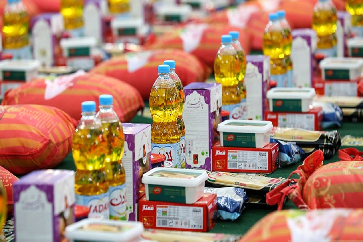توزیع ۷۰۰ بسته غذایی بین نیازمندان شهرستان هویزه