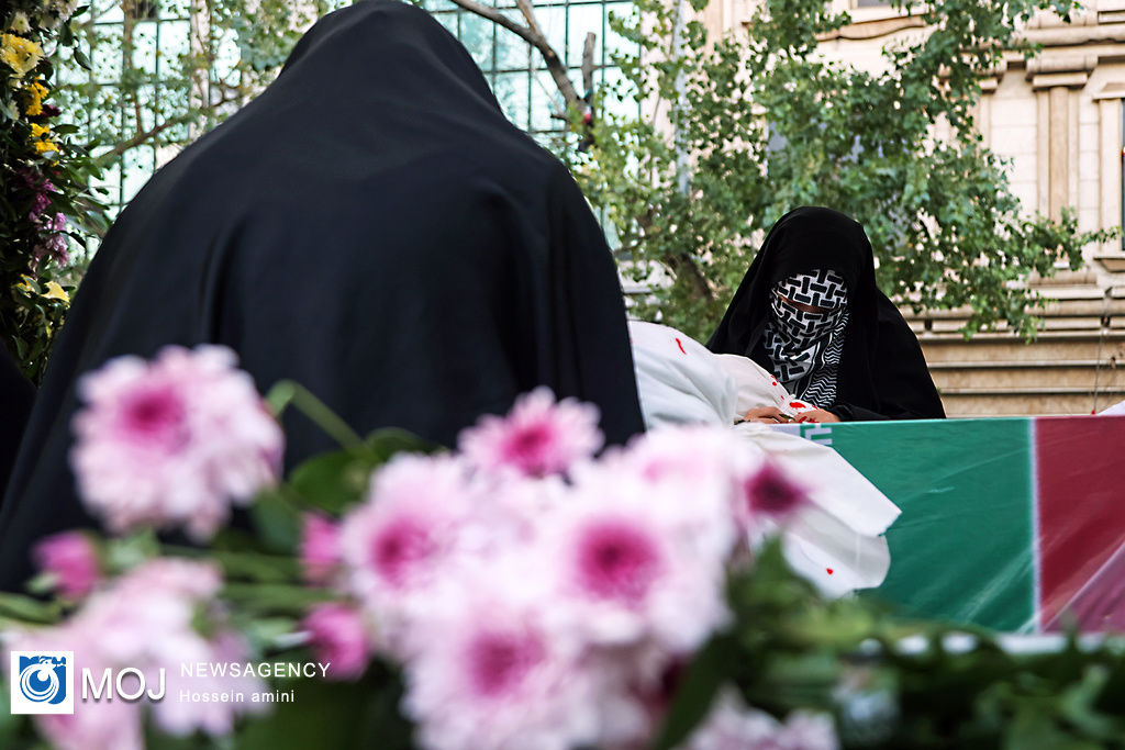 تشییع پیکر ۱۱۰ شهید گمنام دفاع مقدس در تهران