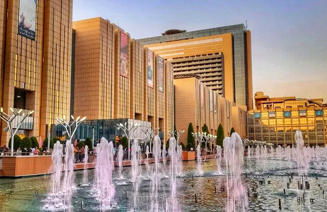 ایران‌مال روی میز فروش/ بزرگ‌ترین قیمت‌گذاری تاریخ بانکی کلید خورد