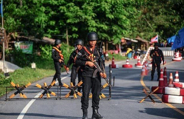 کشته و زخمی شدن ۱۰ سرباز ارتش تایلند در انفجار یک بمب