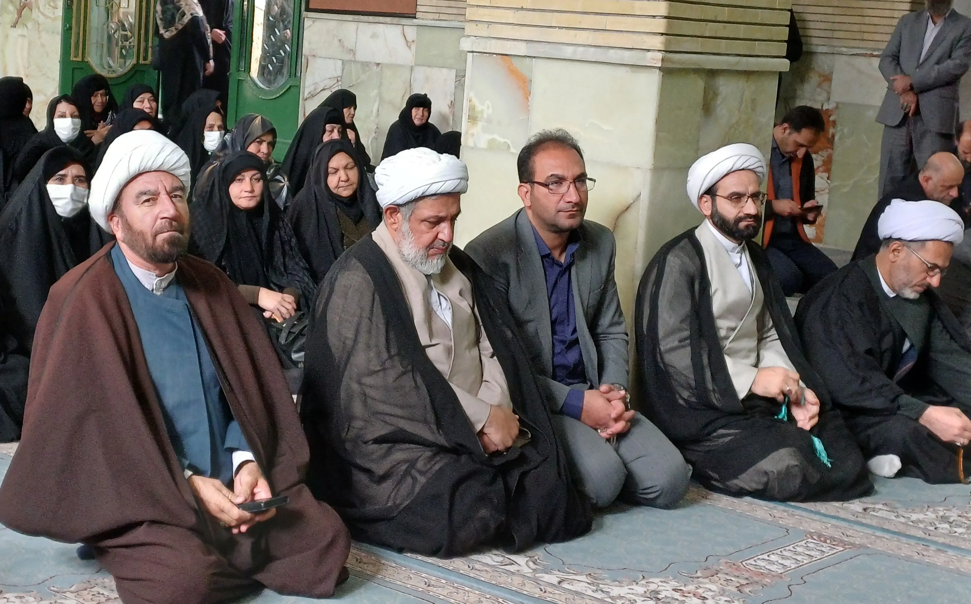 عزت نظام اسلامی مرهون خون شهدا و صبر مادران و همسران آنان است