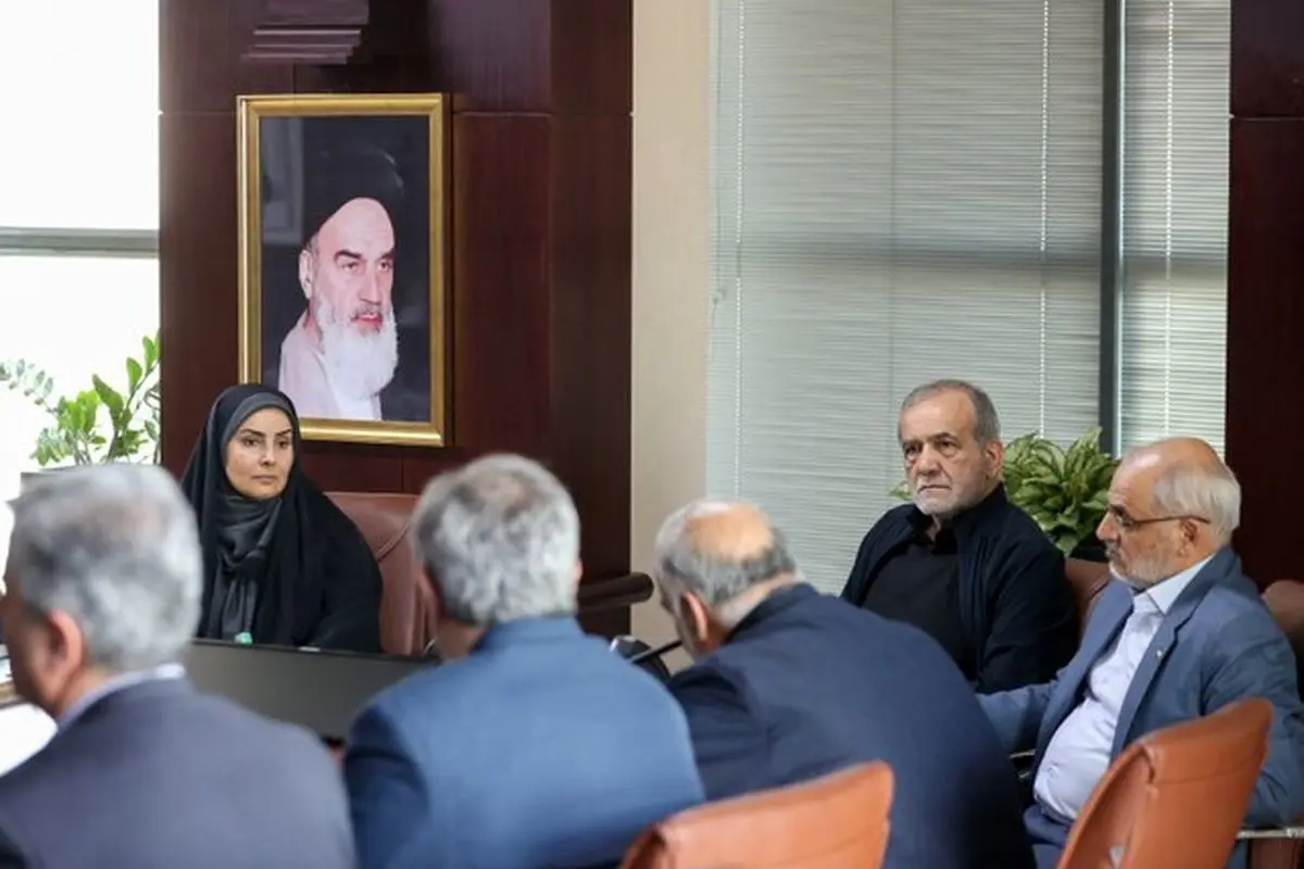 رئیسجمهور سرزده از وزارت راه و شهرسازی بازدید کرد