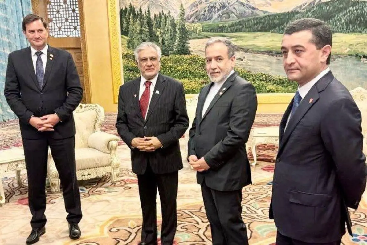 وزرای خارجه ایران و پاکستان پیرامون تحولات منطقه رایزنی کردند