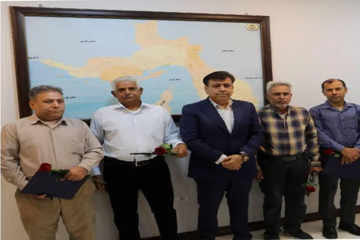 قدردانی از سال‌های خدمت بازنشستگان بنیاد مسکن هرمزگان