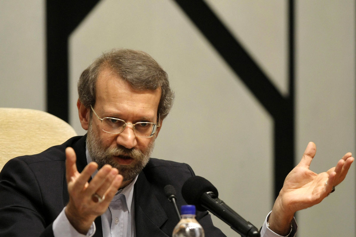 لاریجانی: دیوان محاسبات مجلس را در جریان قرار دهد