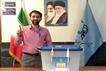مدیرعامل سازمان آرامستان‌های شهرداری اصفهان رأی خود را به صندوق انداخت