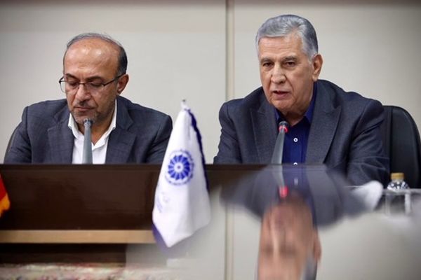 توسعه صادرات غیرنفتی نیازمند ایجاد ثبات‌ در قوانین و مقررات است