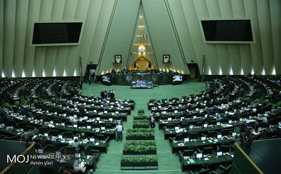 فوریت مستثنی‌کردن شهردار تهران از قانون منع به‌کارگیری بازنشستگان رد شد