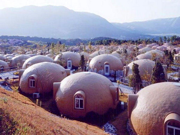 ژاپنی‌ها برای نجات از زلزله خانه‌های اسفنجی می‌سازند