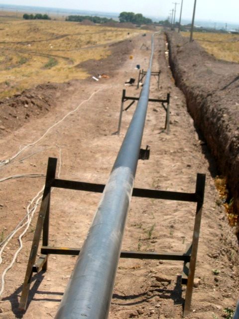 اجرای بیش از ۱۸ کیلومتر خط انتقال و شبکه تامین آب آشامیدنی در حوزه شهرستان آبیک
