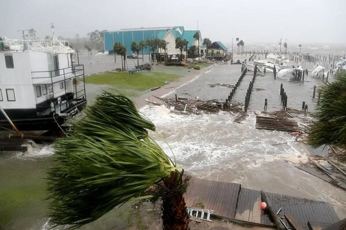 طوفان «ایان» در آمریکا دست‌کم ۴۵ کشته بر جای گذاشته است