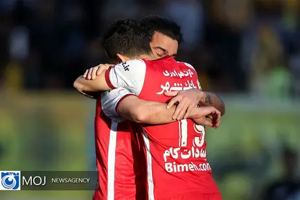 دیدار تیم های فوتبال سپاهان و پرسپولیس
