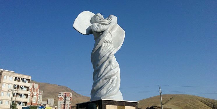 رونمایی از تندیس سمیه کردستان
