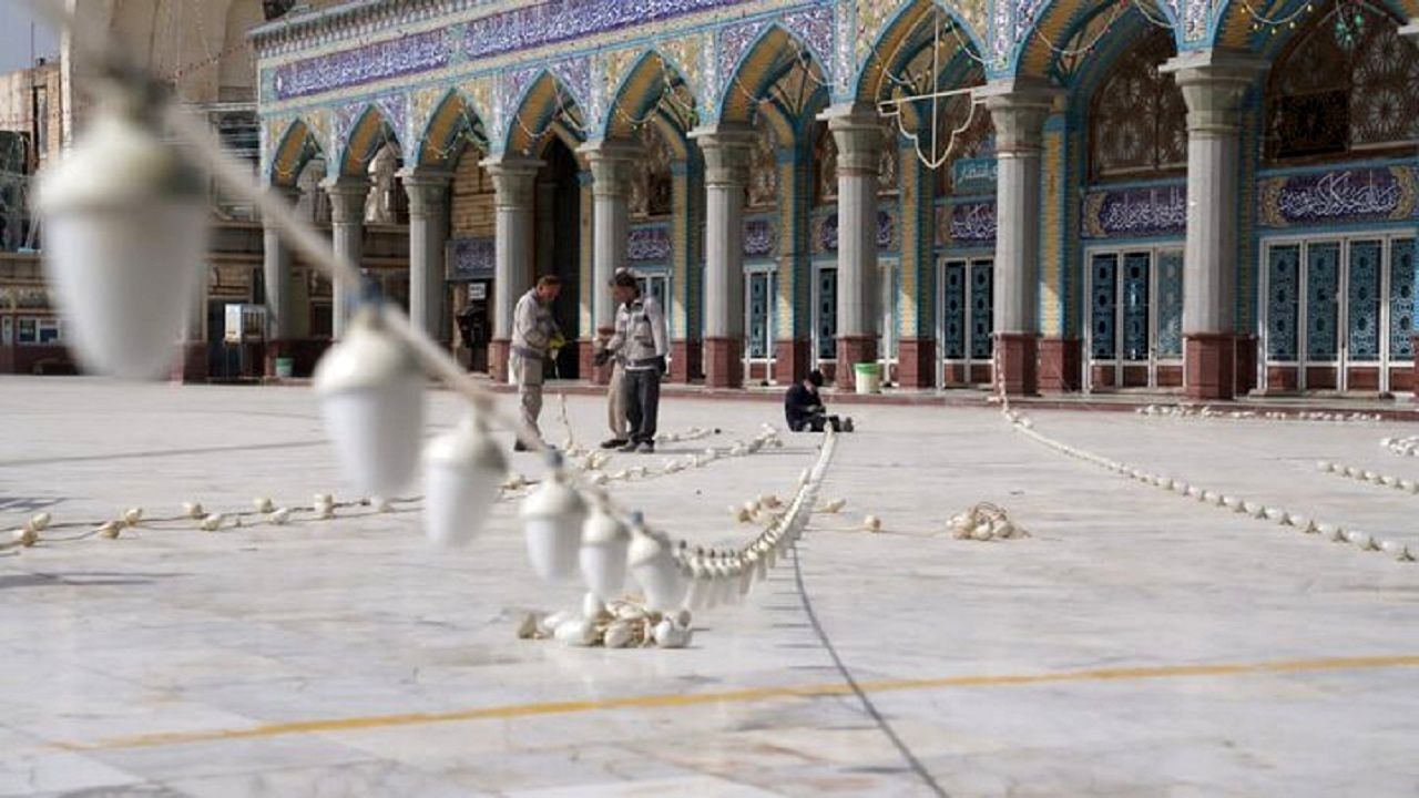 آماده سازی ۱۵ کیلومتر ریسه به مناسبت نیمه شعبان در مسجد مقدس جمکران