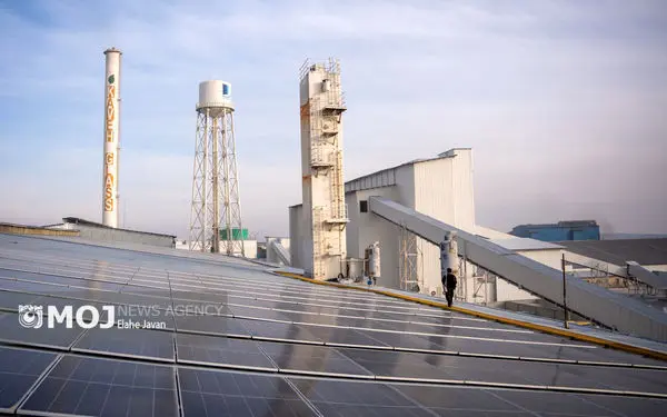 بازدید رسانه‌ای از نیروگاه خورشیدی ساوه 