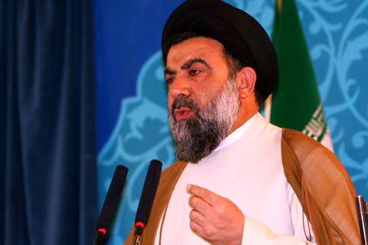 نماز جمعه مهم‌ترین خاکریز نفوذ‌ناپذیر جبهه انقلاب اسلامی است