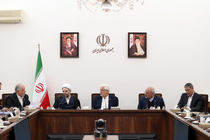 ارائه گزارشی از اقدامات و برنامه‌های دولت برای مدیریت و کنترل بازار ارز و همچنین رفع تعهدات ارزی