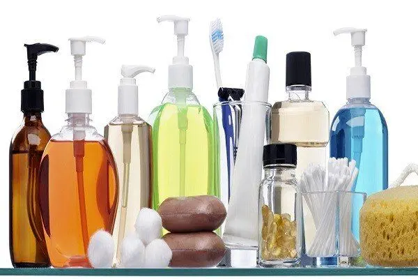 تعدادی از محصولات بهداشتی و خوشبوکننده‌های غیرمجاز جمع آوری شدند