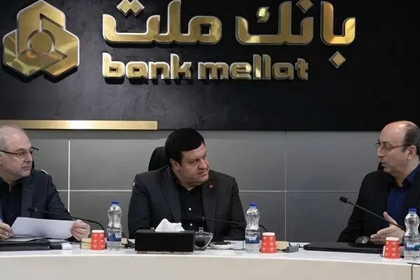 دیدار و گفت وگوی مدیرعامل بانک ملت و مدیران عامل دو خودروساز بزرگ کشور با محوریت رونق تولید و اشتغال