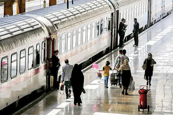  پیش‌فروش بلیت‌ قطارهای مسافری خرداد از روز دوشنبه آغاز می‌شود‌